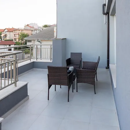 Skyview By Rv Apartament *